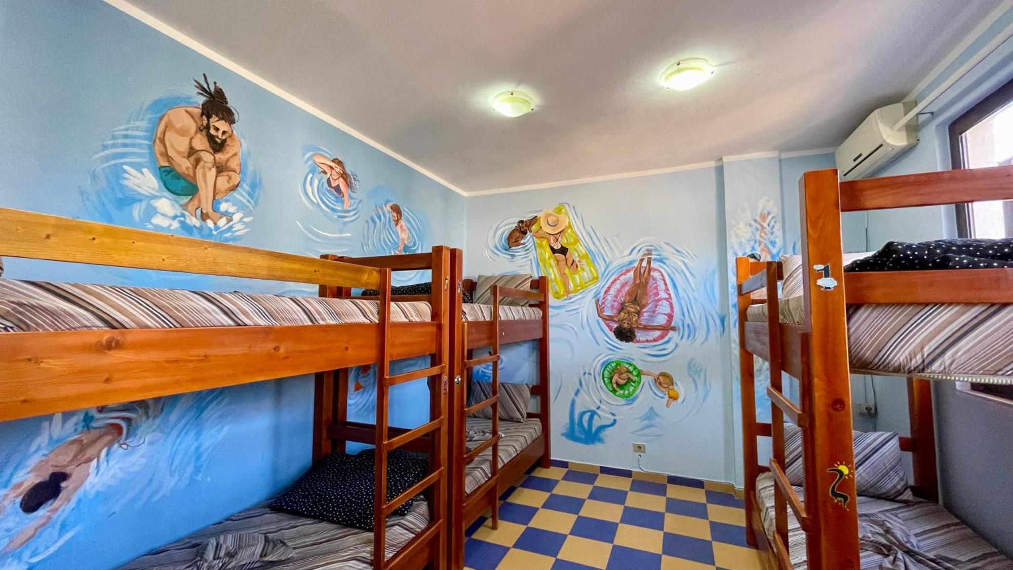 The Galley Party Hostel Shkoder