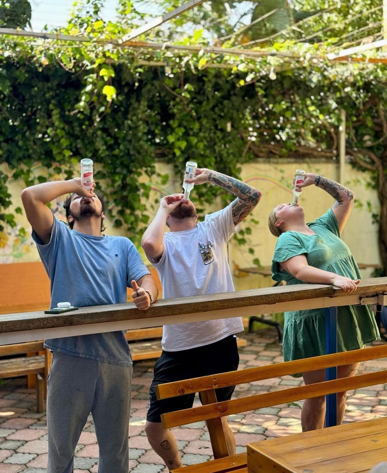 Hostel The Galley Party Shkoder